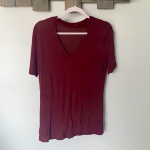 Shirt with neck choker